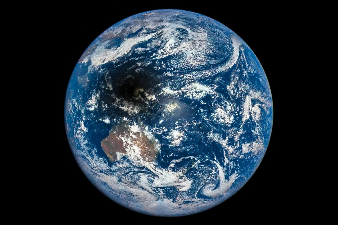 L’eclissi dallo Spazio